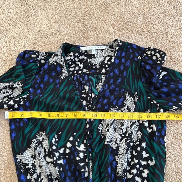 Veronica Beard green/black multi long sleeve silk dress. - Picture 7 of 9